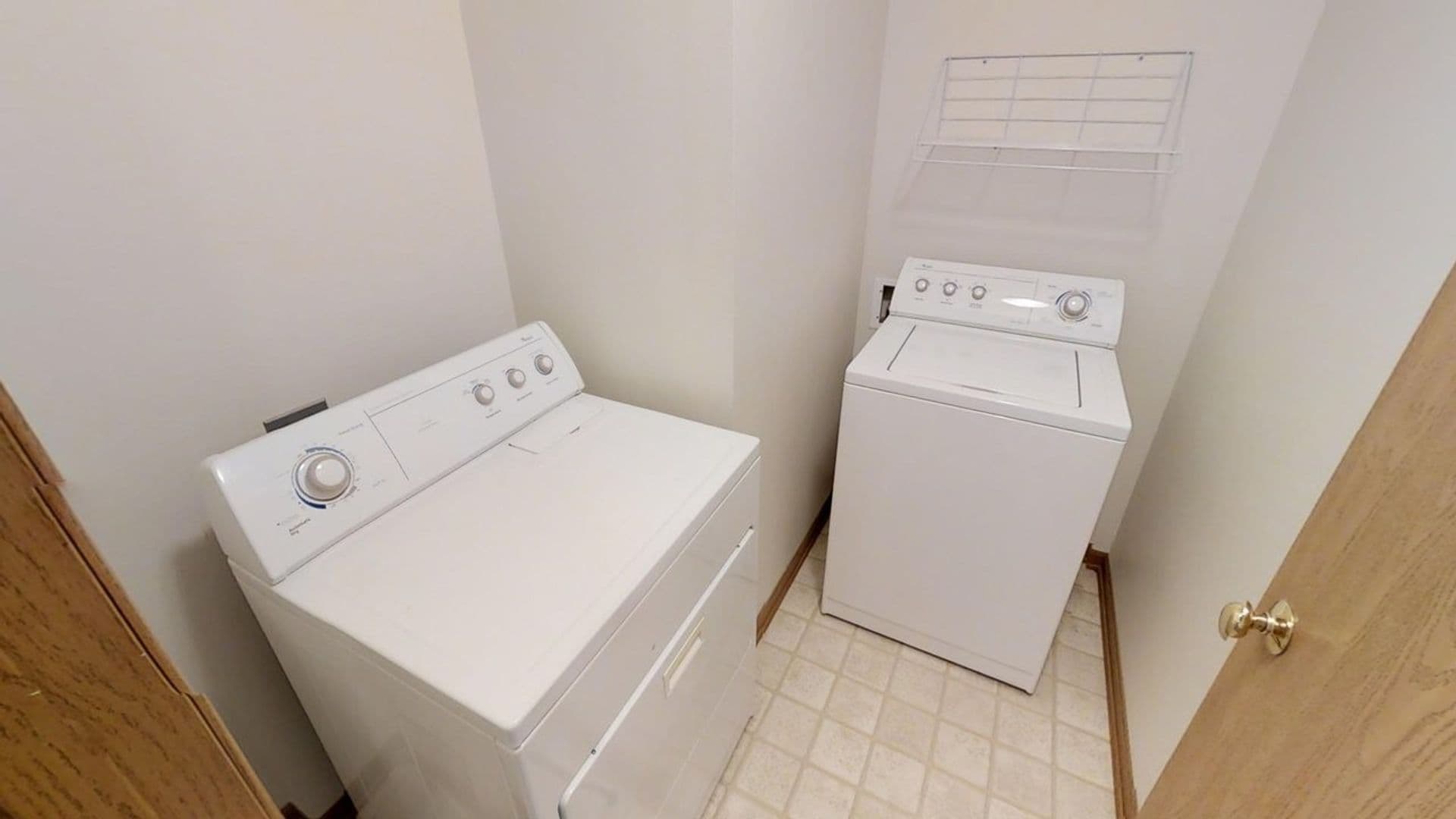 Ames Apartment: 2330 Aspen
