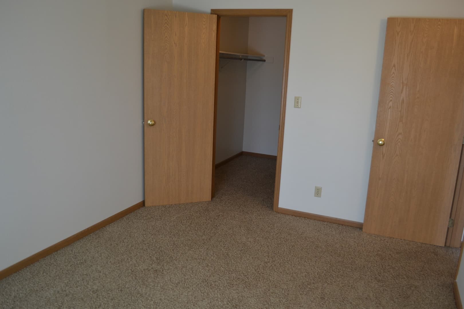 Ames Apartment: 4915 Todd