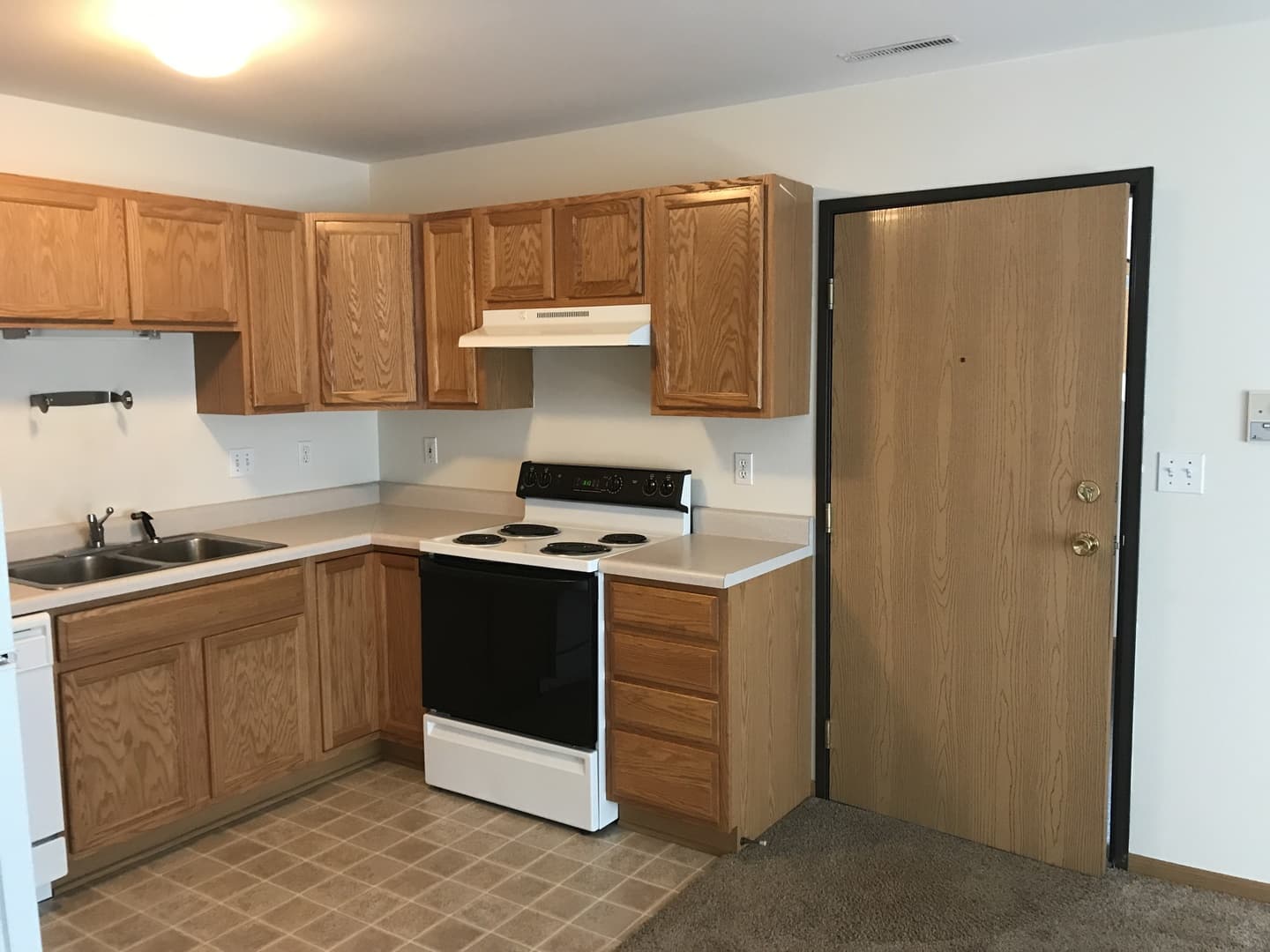 Ames Apartment: 101 N. Hyland