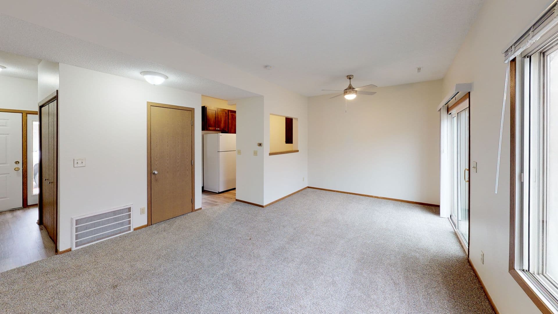 Ames Apartment: 1107 Delaware
