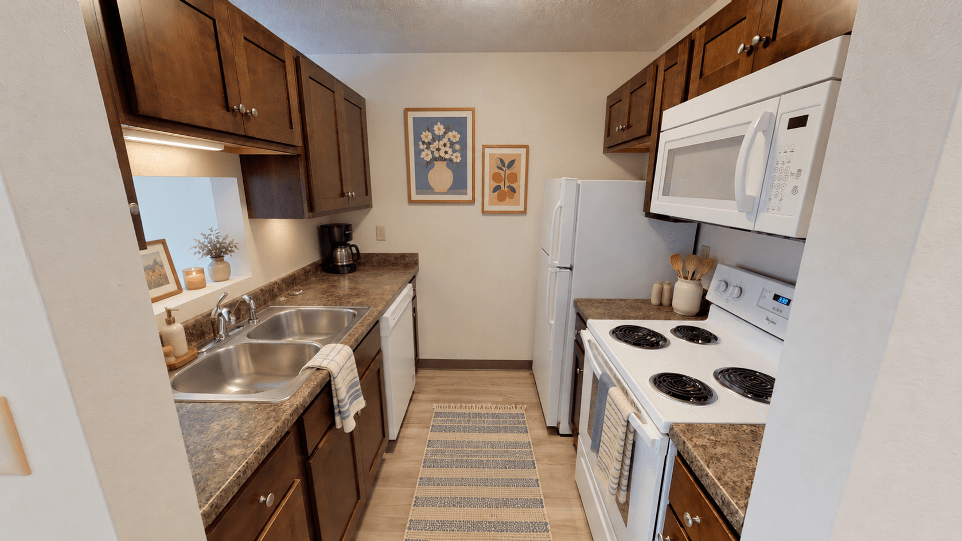 Ames Apartment: 163 N. Hyland
