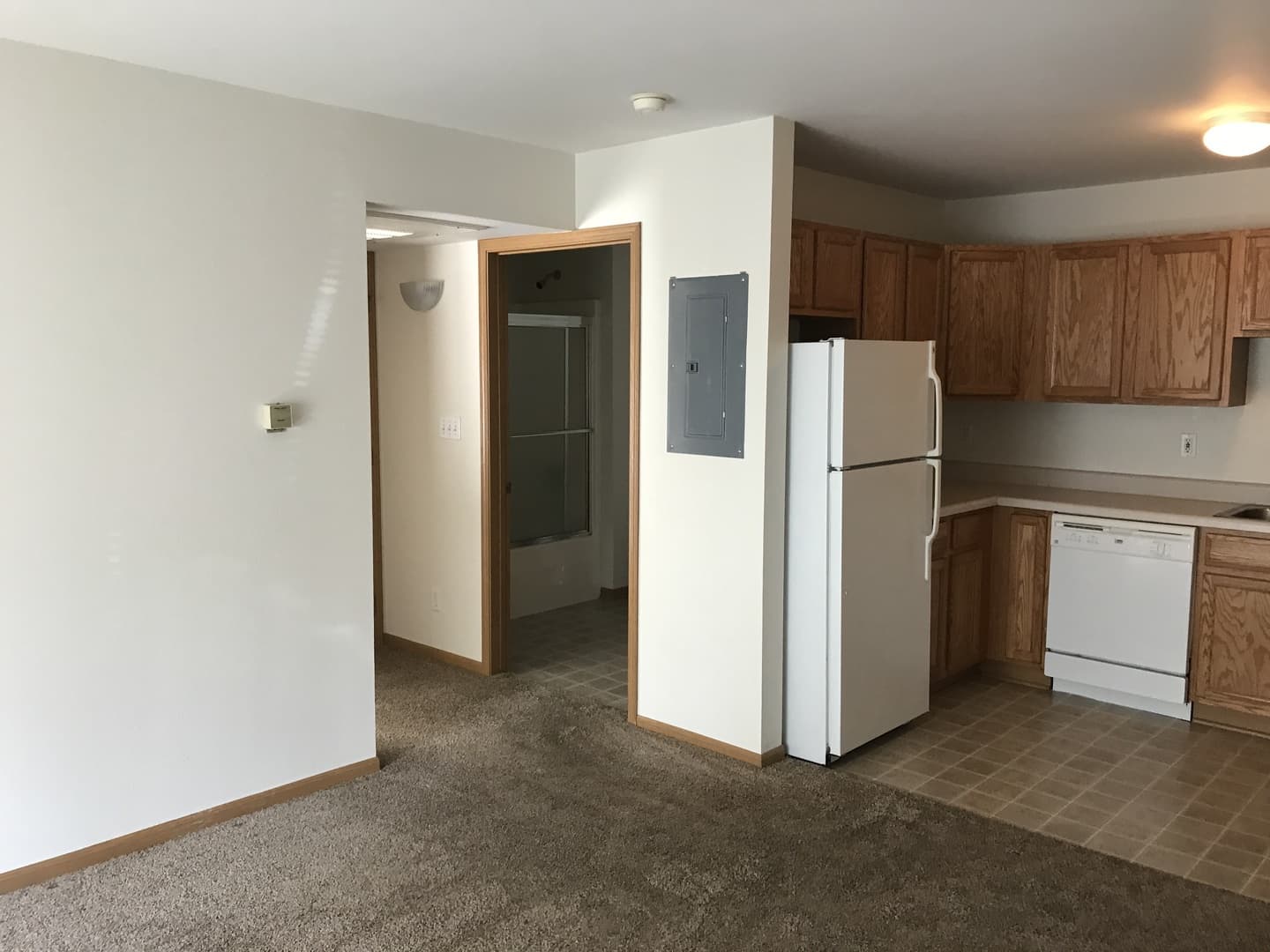 Ames Apartment: 101 N. Hyland