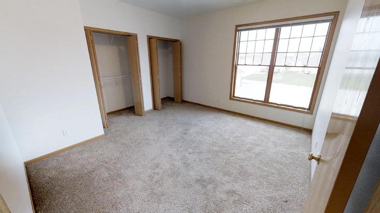 Ames Apartment: 2816 Stange