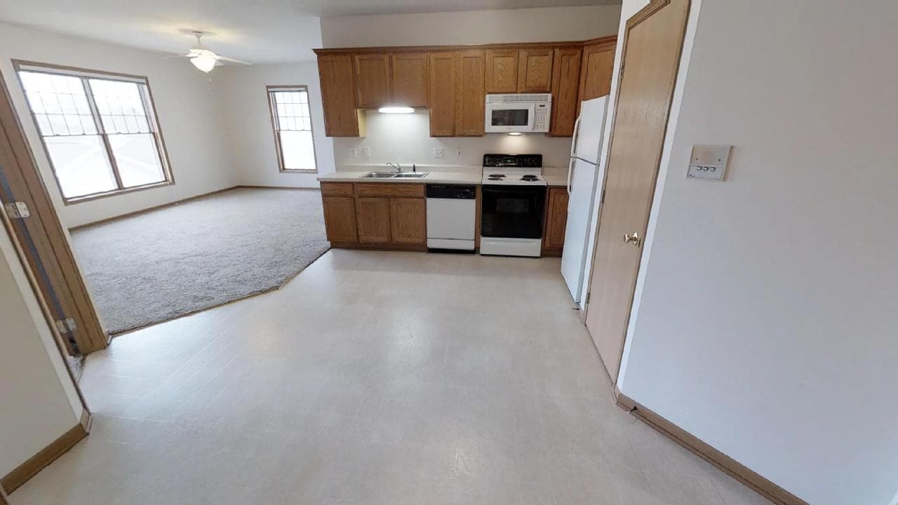 Ames Apartment: 2810 Stange