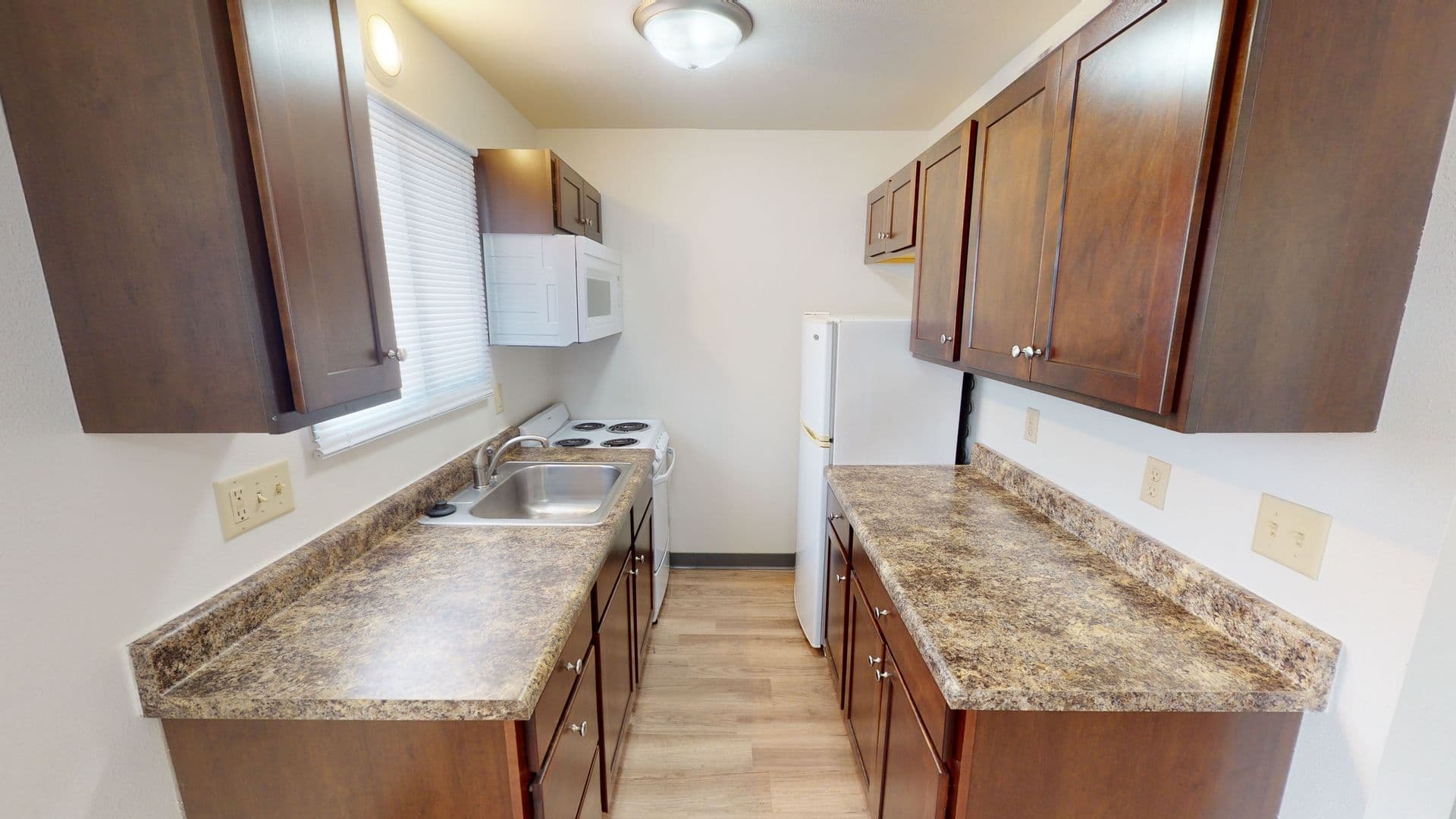 Ames Apartment: 806 24th