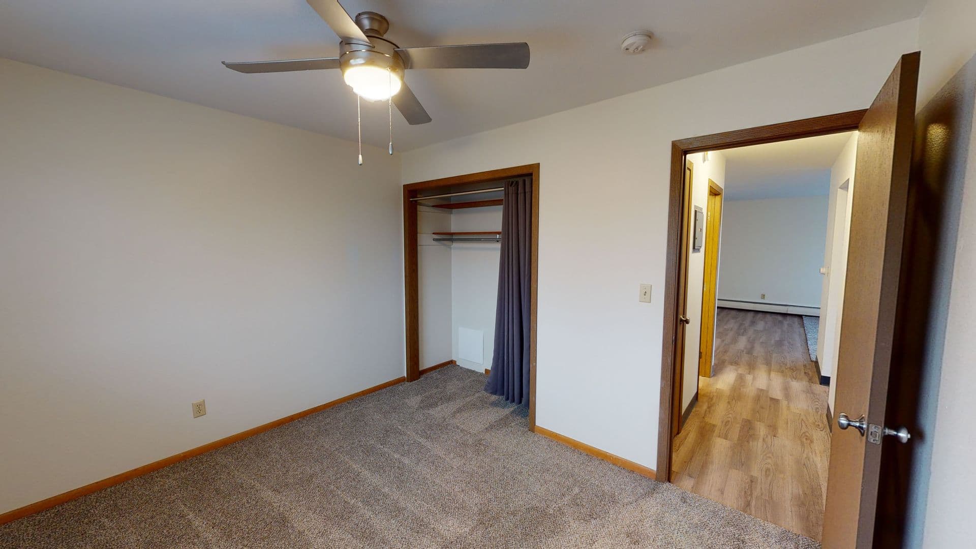 Ames Apartment: 706 24th