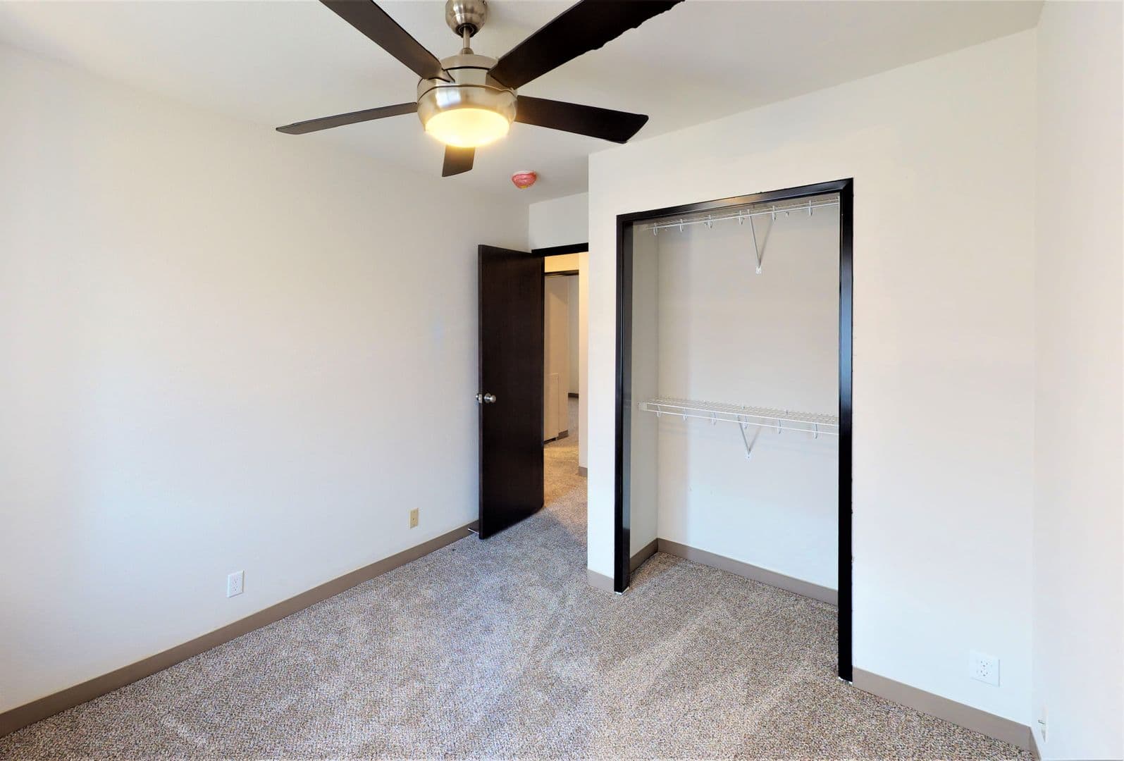 Ames Apartment: 212 S. Hyland