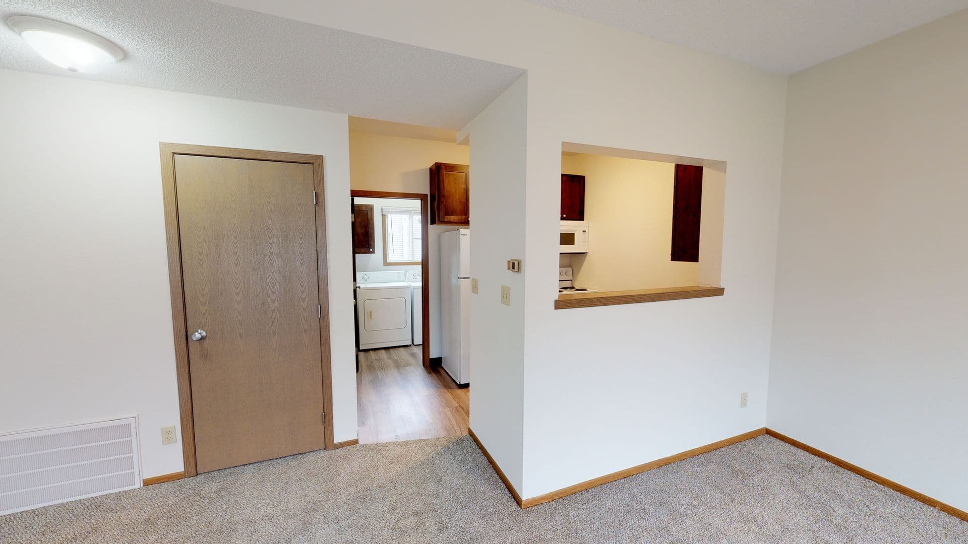 Ames Apartment: 1107 Delaware