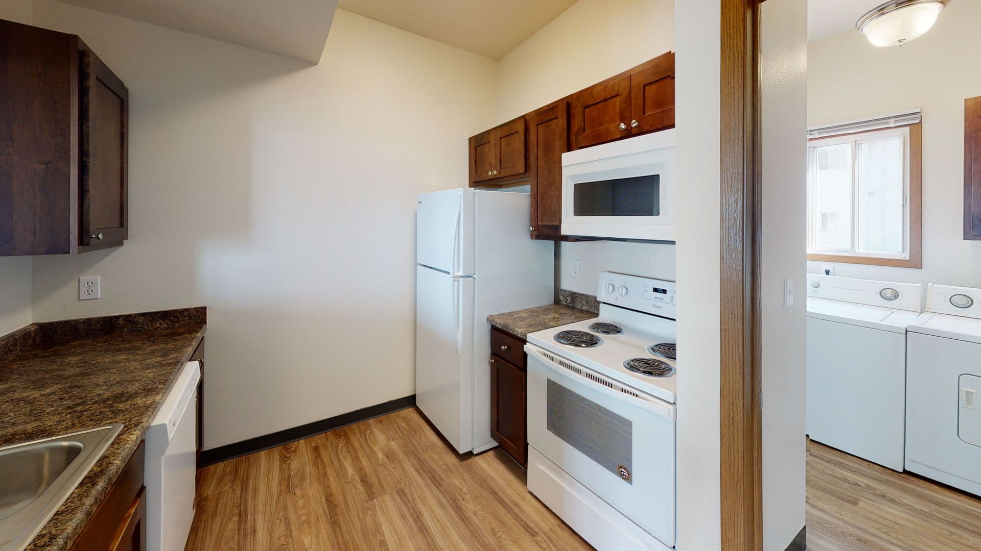 Ames Apartment: 1025 Delaware