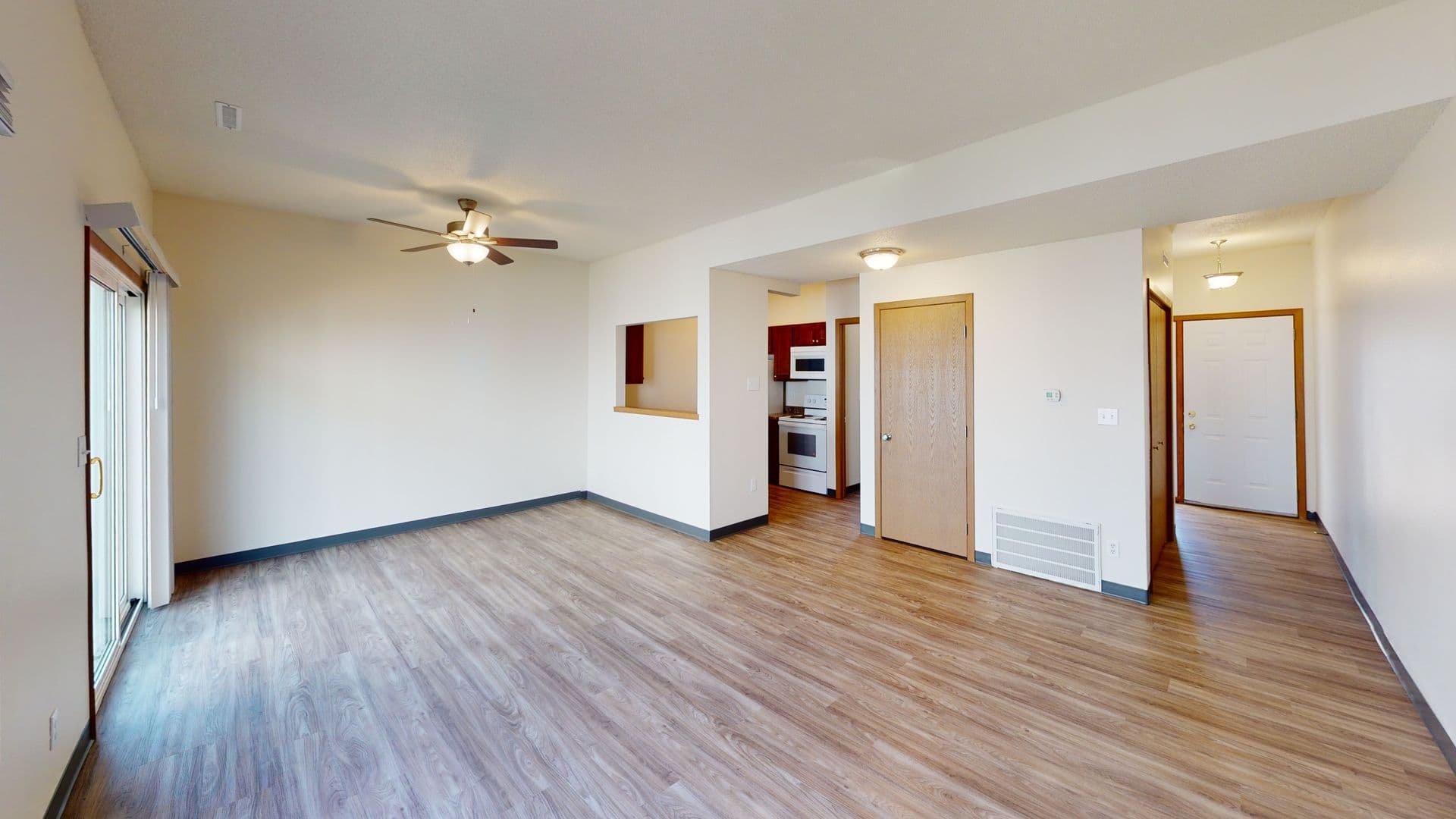Ames Apartment: 1025 Delaware