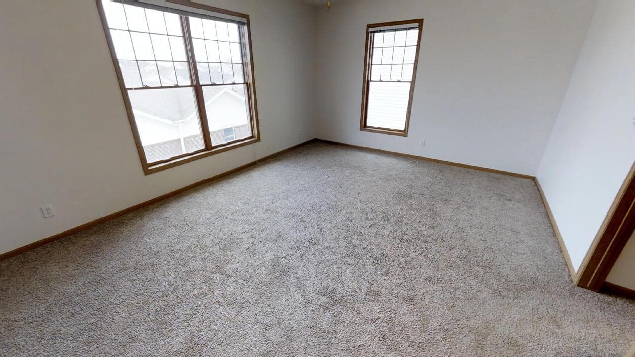 Ames Apartment: 2810 Stange