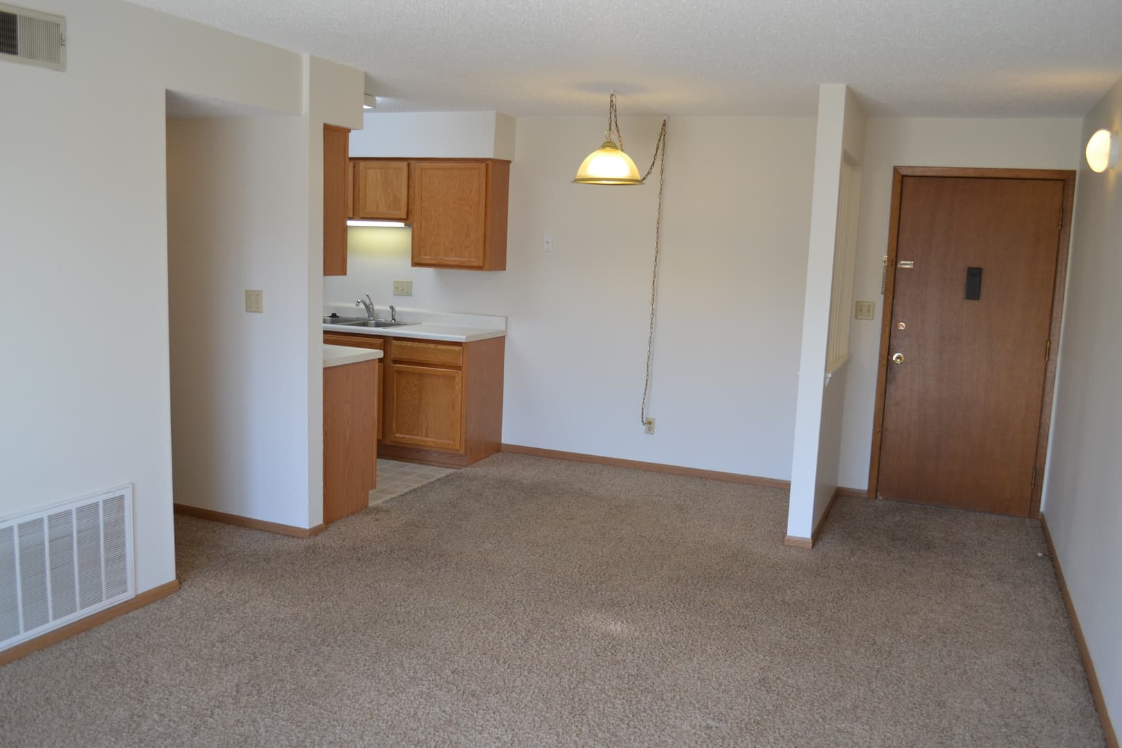 Ames Apartment: 4915 Todd