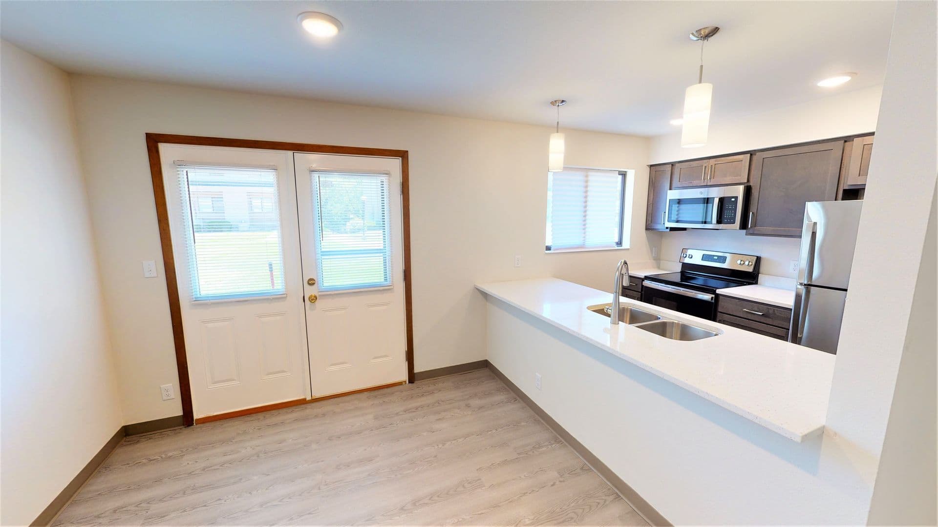 Ames Apartment: 214 S. Hyland