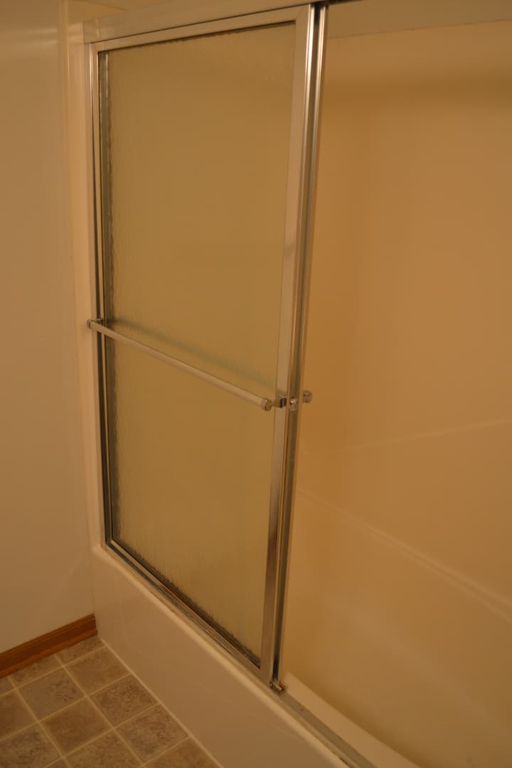 Ames Apartment: 4915 Todd