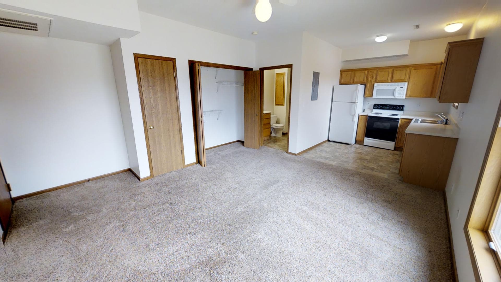 Ames Apartment: 2618 Aspen