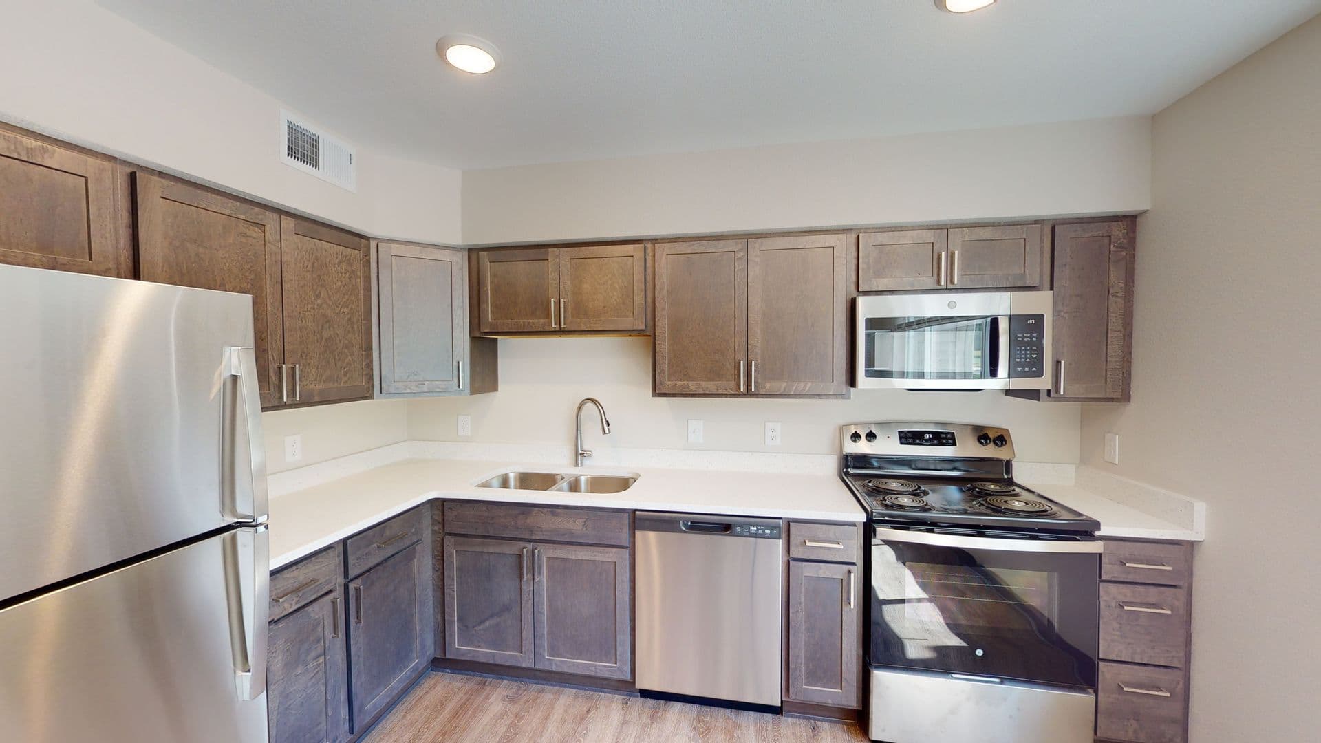 Ames Apartment: 208 S. Hyland