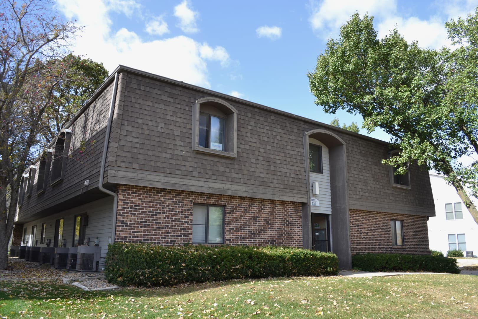 Ames Apartment: 137 N. Hyland