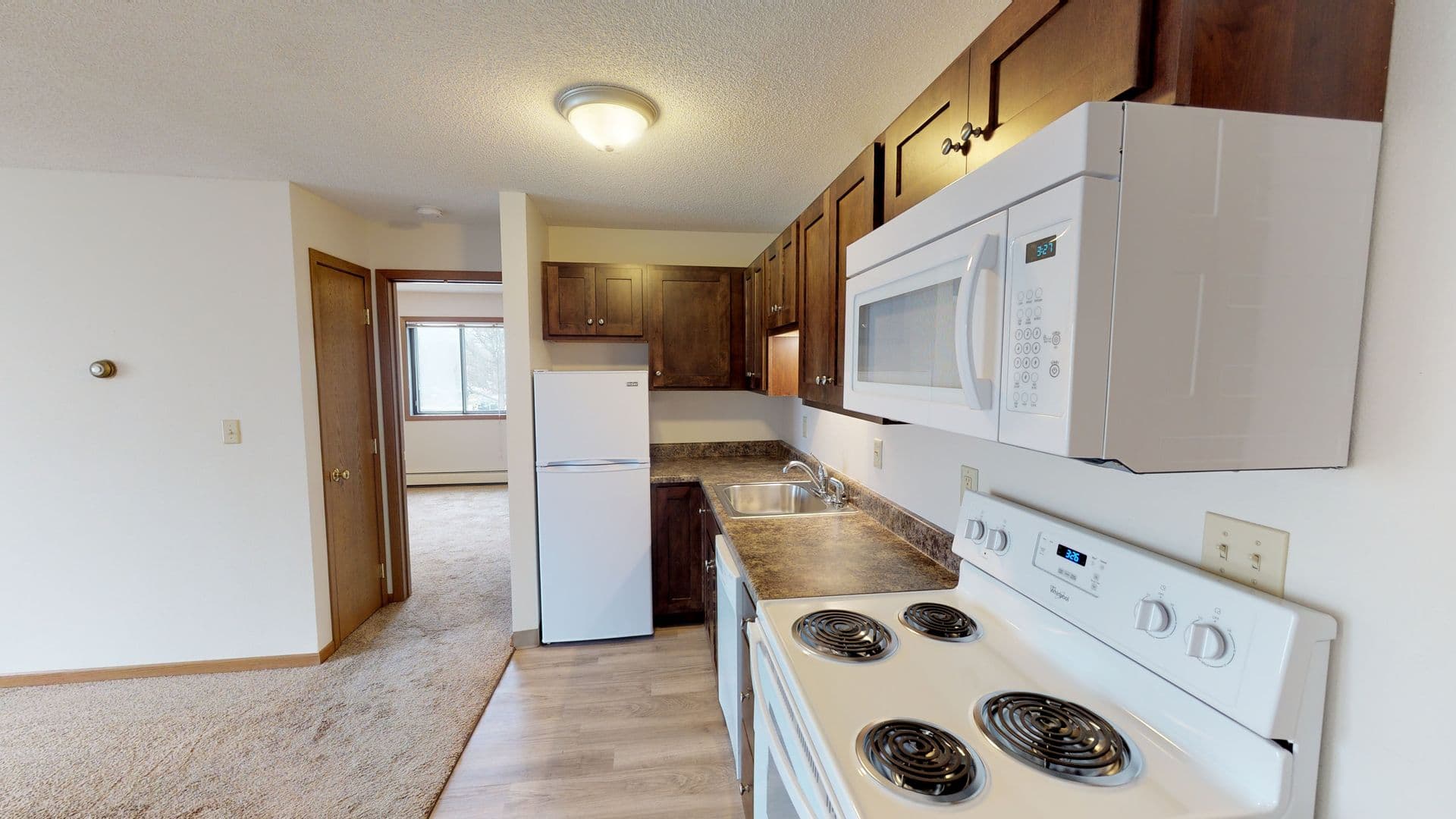 Ames Apartment: 137 N. Hyland
