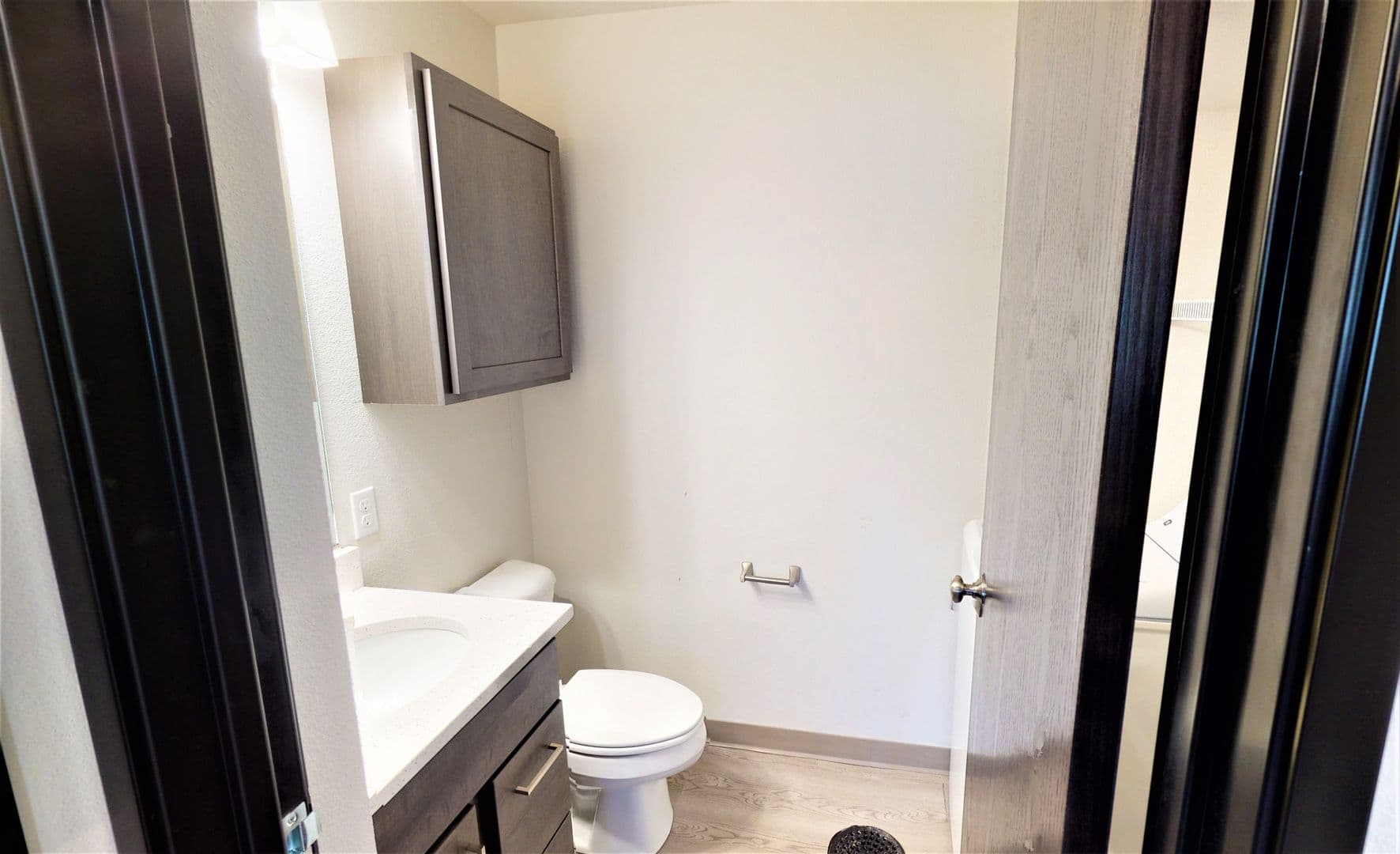 Ames Apartment: 212 S. Hyland