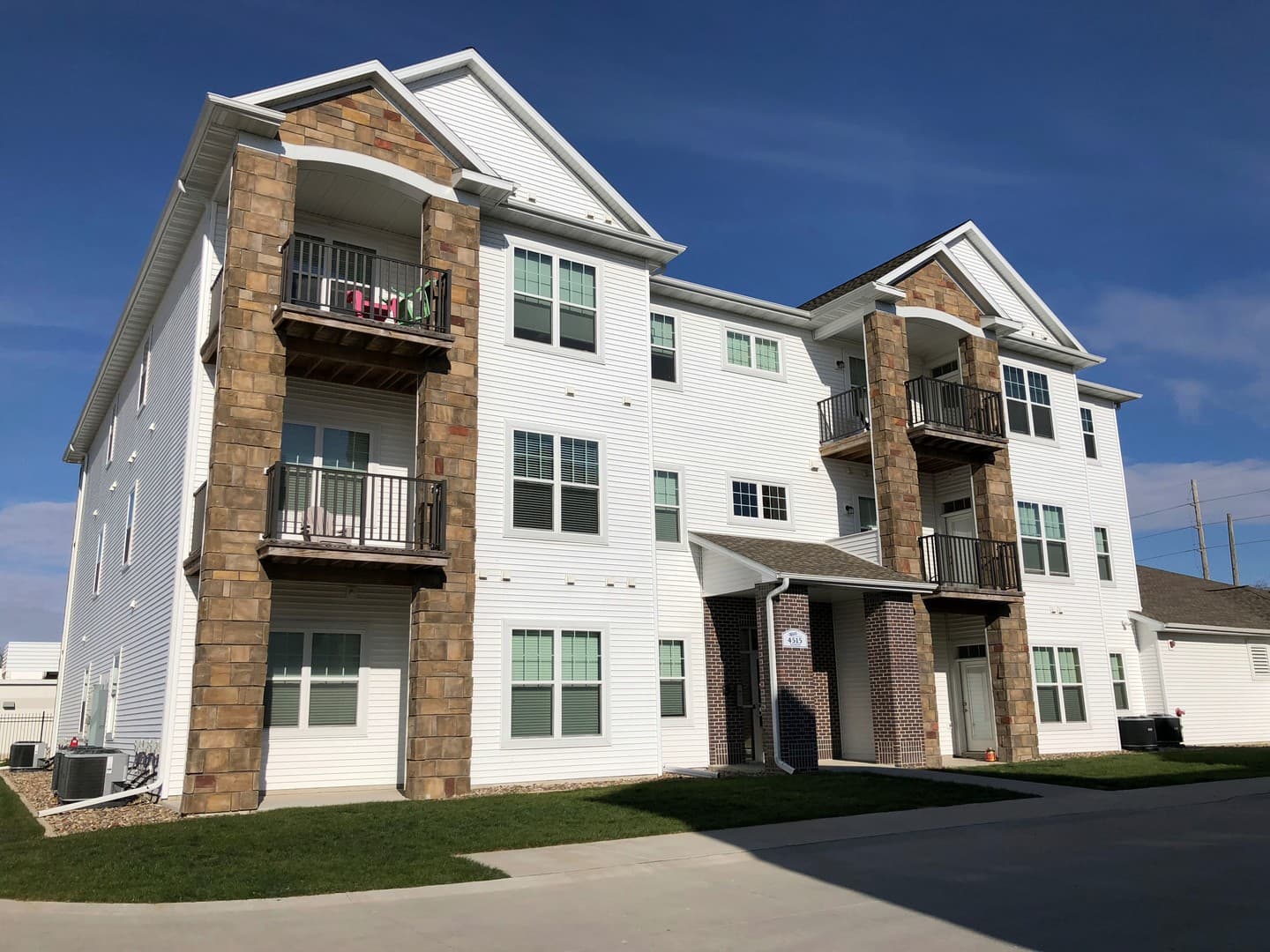 Ames Apartment: 4515 Todd