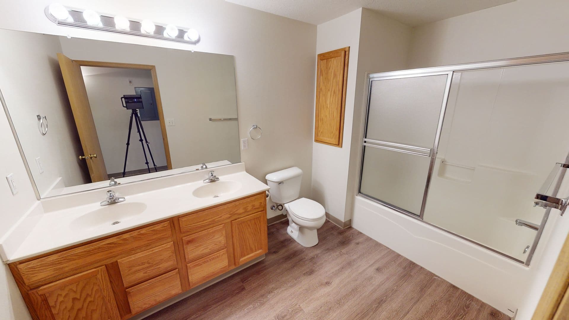 Ames Apartment: 1324 Mayfield