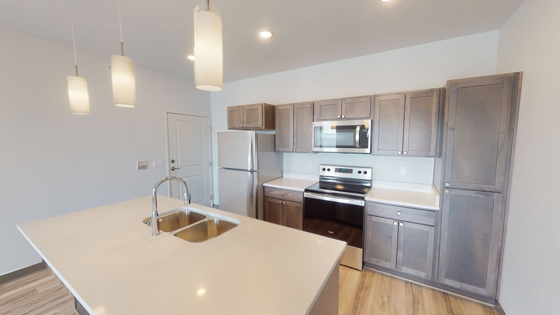 Boone Apartment: 1030 Ida Place