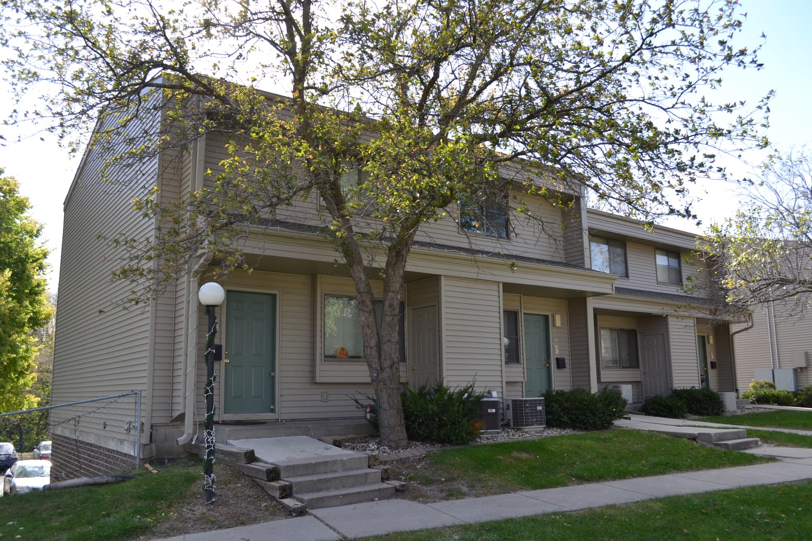 Ames Apartment: 213 S. Sheldon