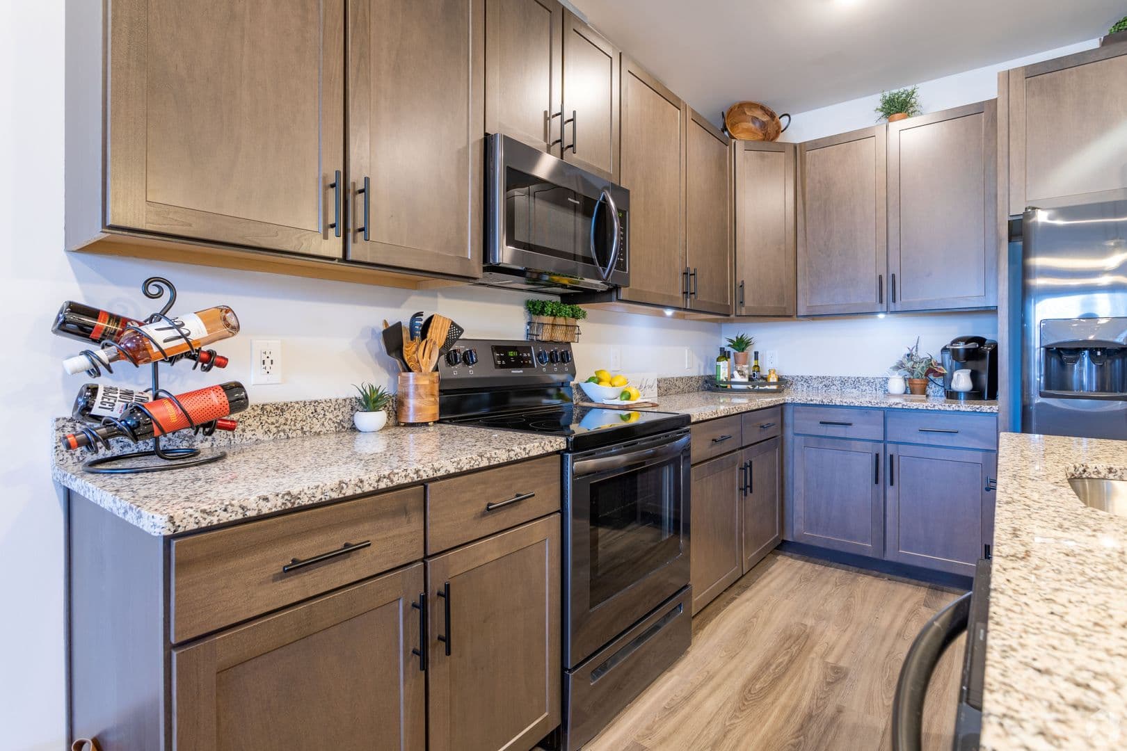 Bath Apartment: 282 N. Walnut Street