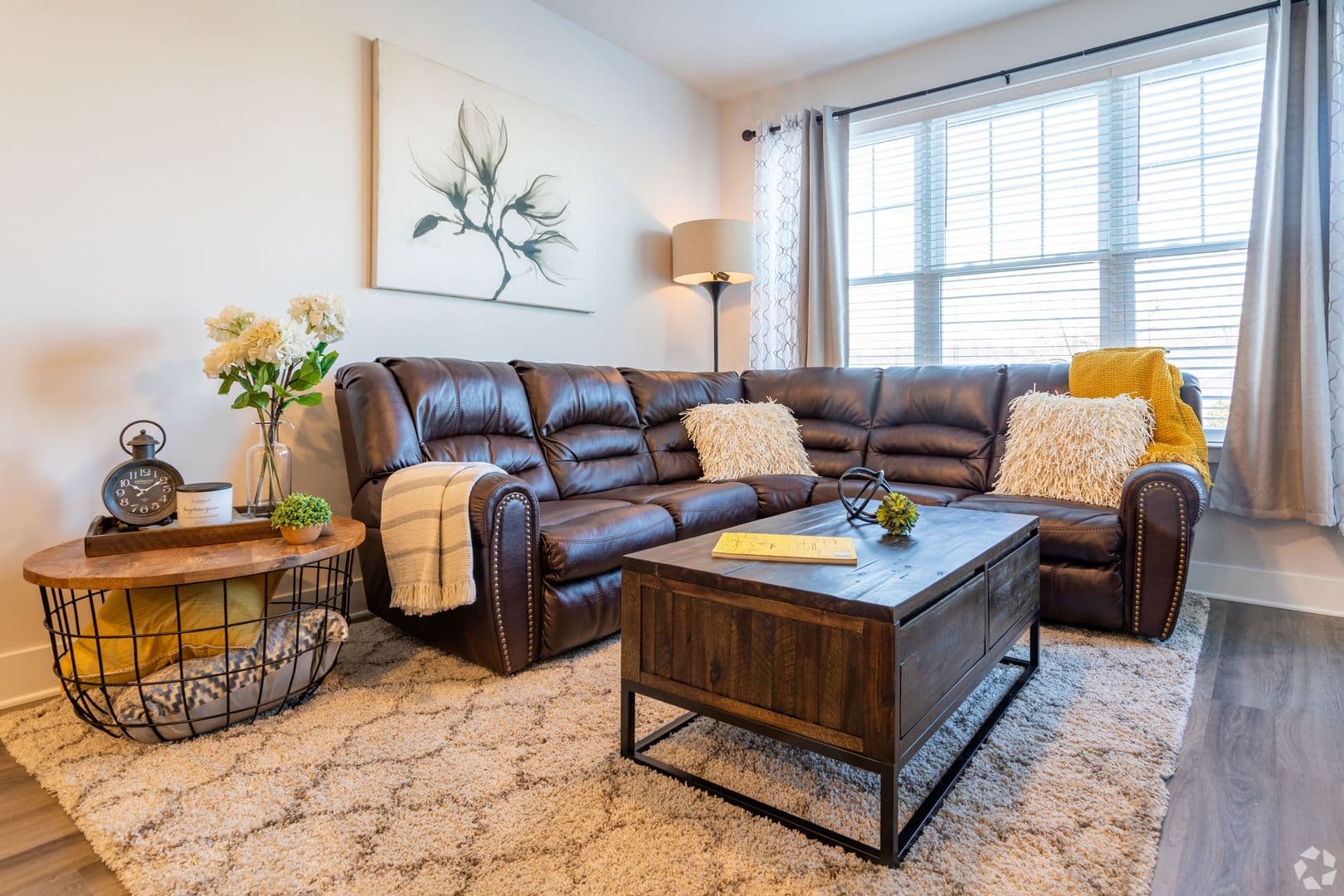 Bath Apartment: 282 N. Walnut Street