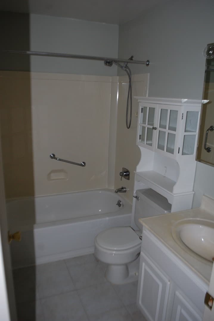 Bel Air Condo: 110 Seevue Court Unit C