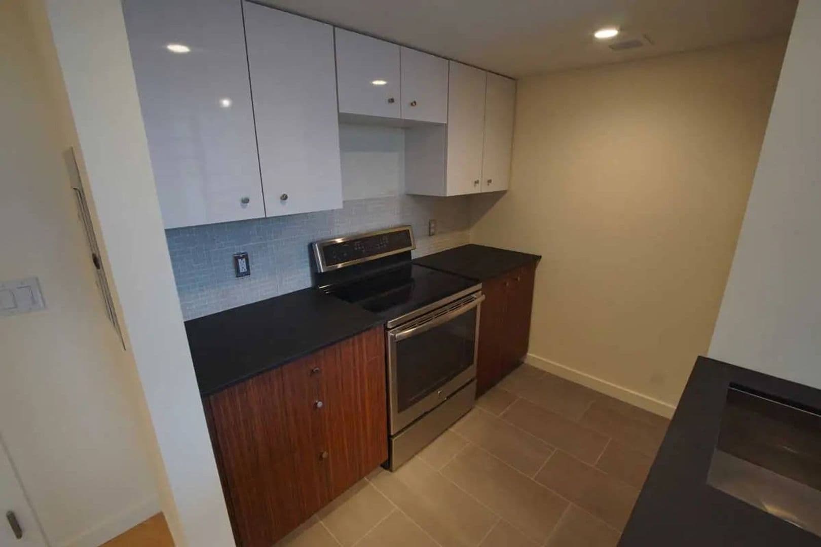 Trenton Apartment: 71 Clark Street