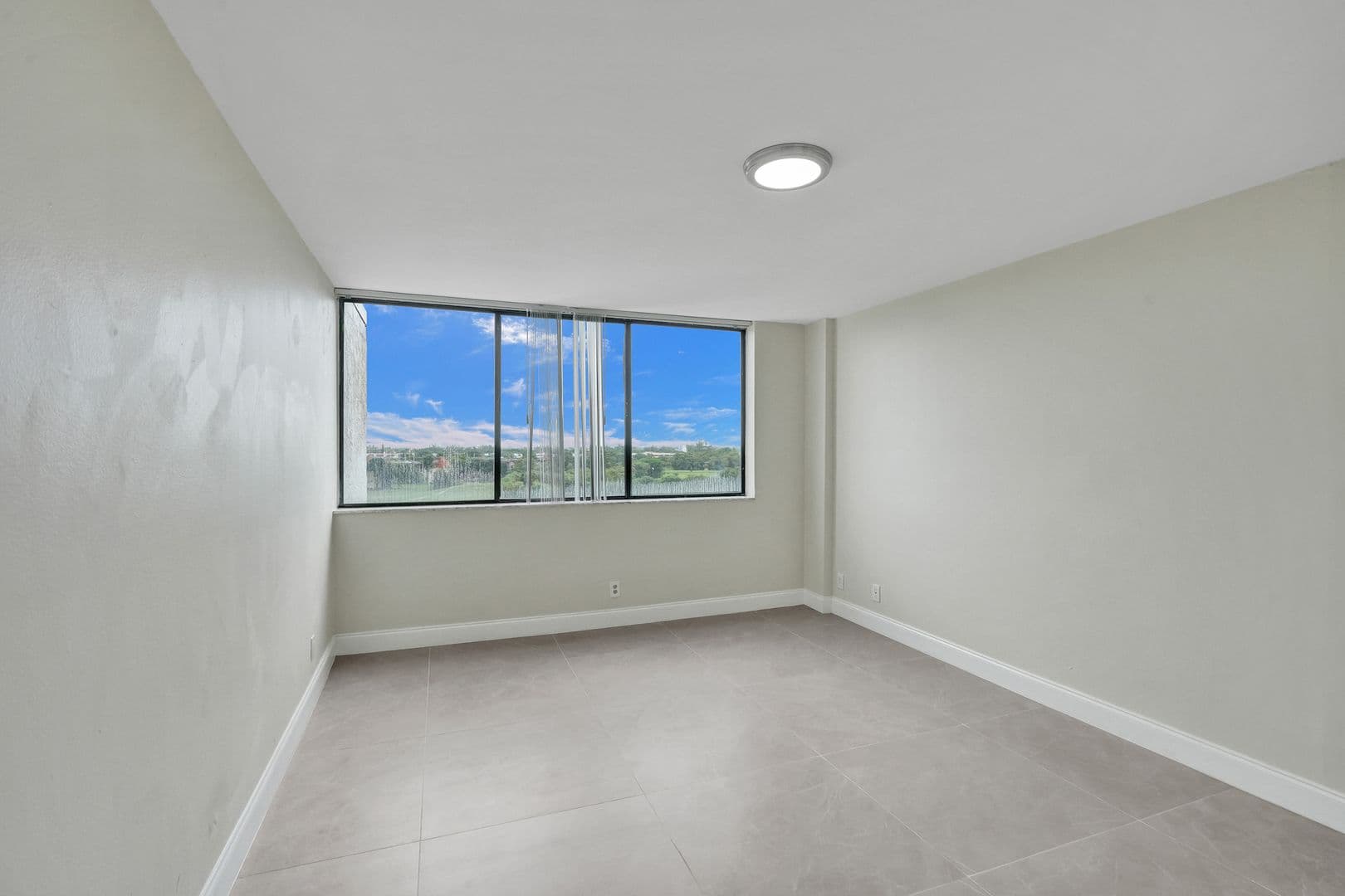 Lauderhill Apartment: 4222 Inverrary Blvd Unit 4810
