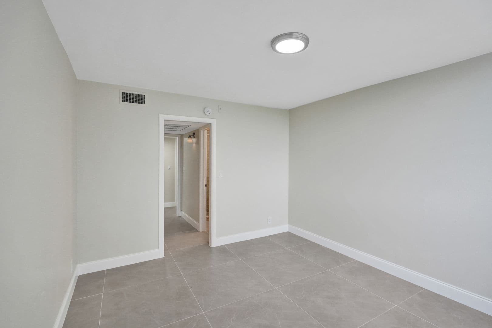 Lauderhill Apartment: 4222 Inverrary Blvd Unit 4810