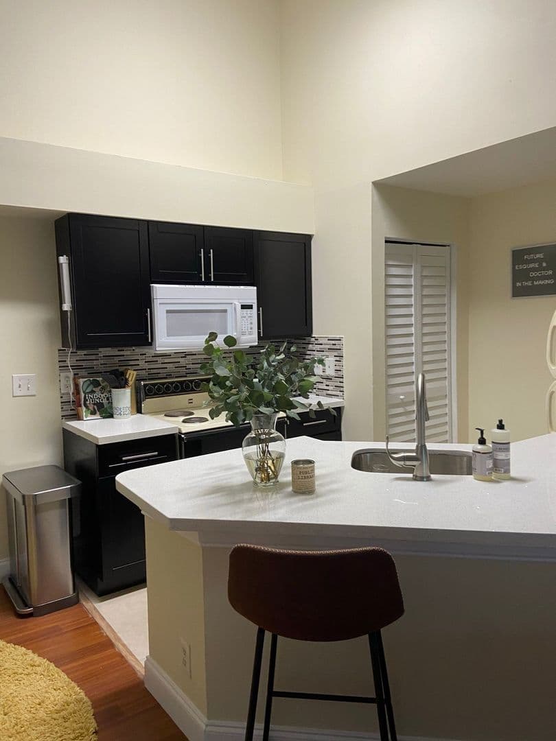 Sunrise House: 9999 Summerbreeze Drive #206