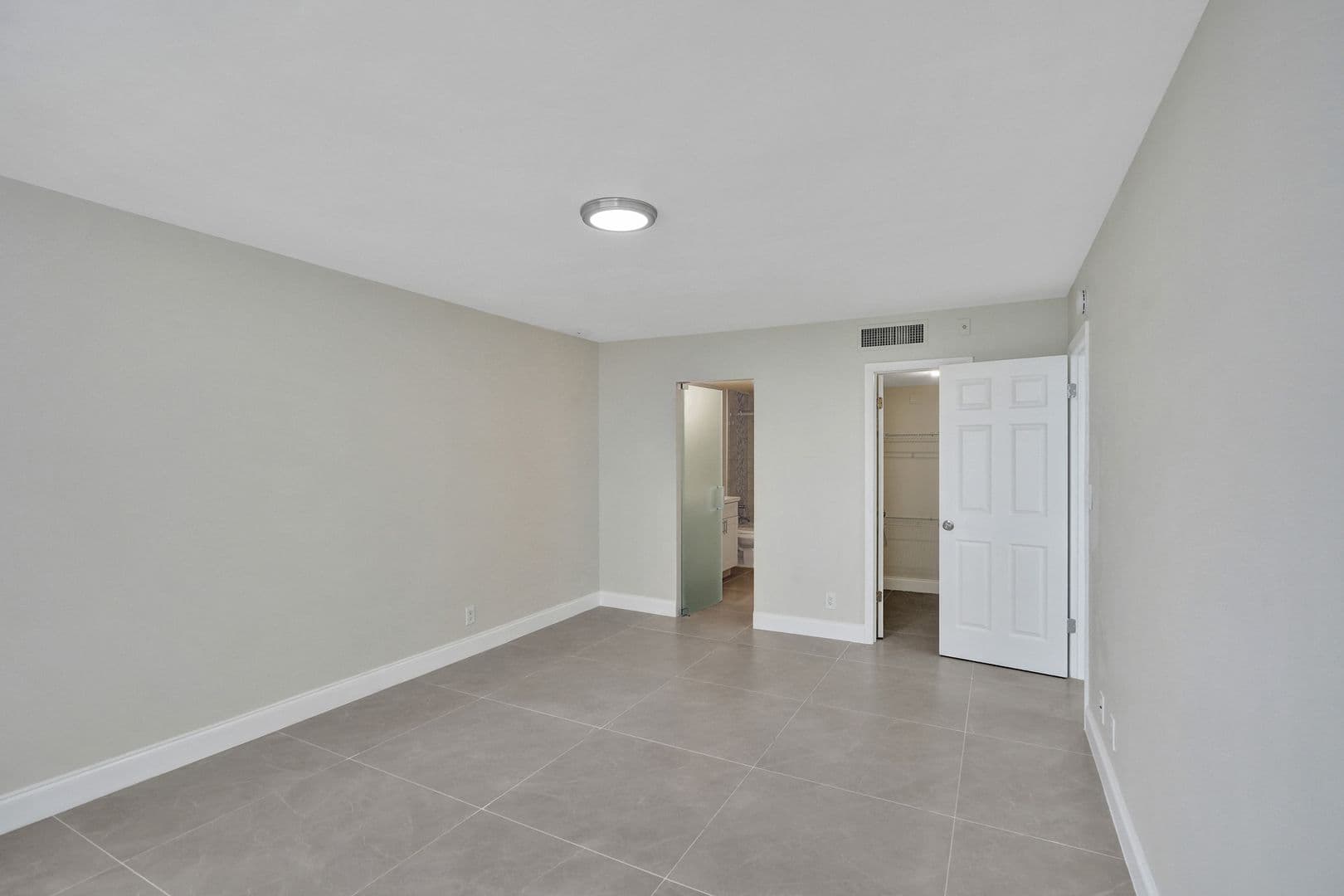 Lauderhill Apartment: 4222 Inverrary Blvd Unit 4810