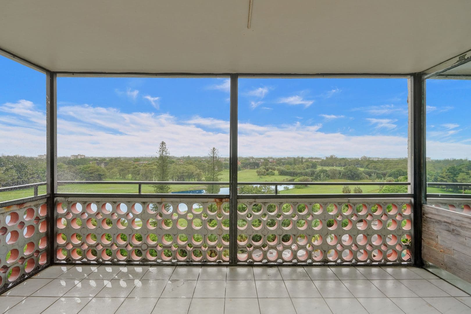 Lauderhill Apartment: 4222 Inverrary Blvd Unit 4810