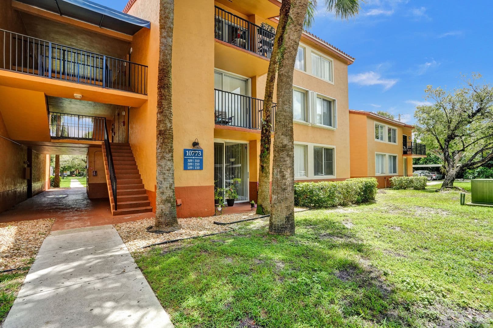 Plantation Condo: 10773 CLEARY BOULEVARD 110