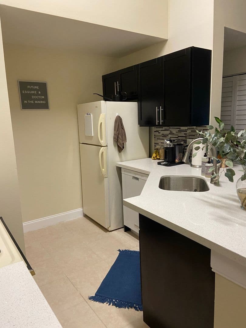 Sunrise House: 9999 Summerbreeze Drive #206
