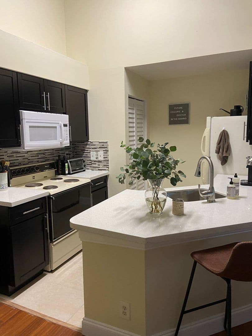 Sunrise House: 9999 Summerbreeze Drive #206
