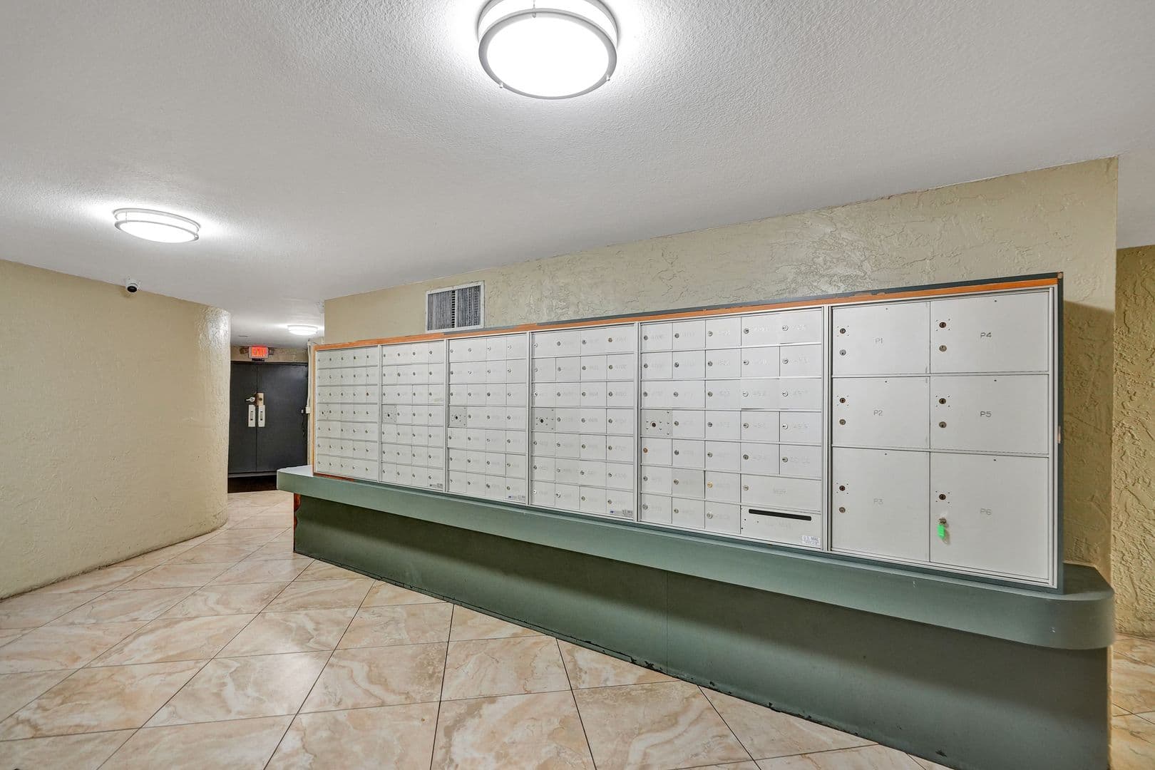 Lauderhill Apartment: 4222 Inverrary Blvd Unit 4810