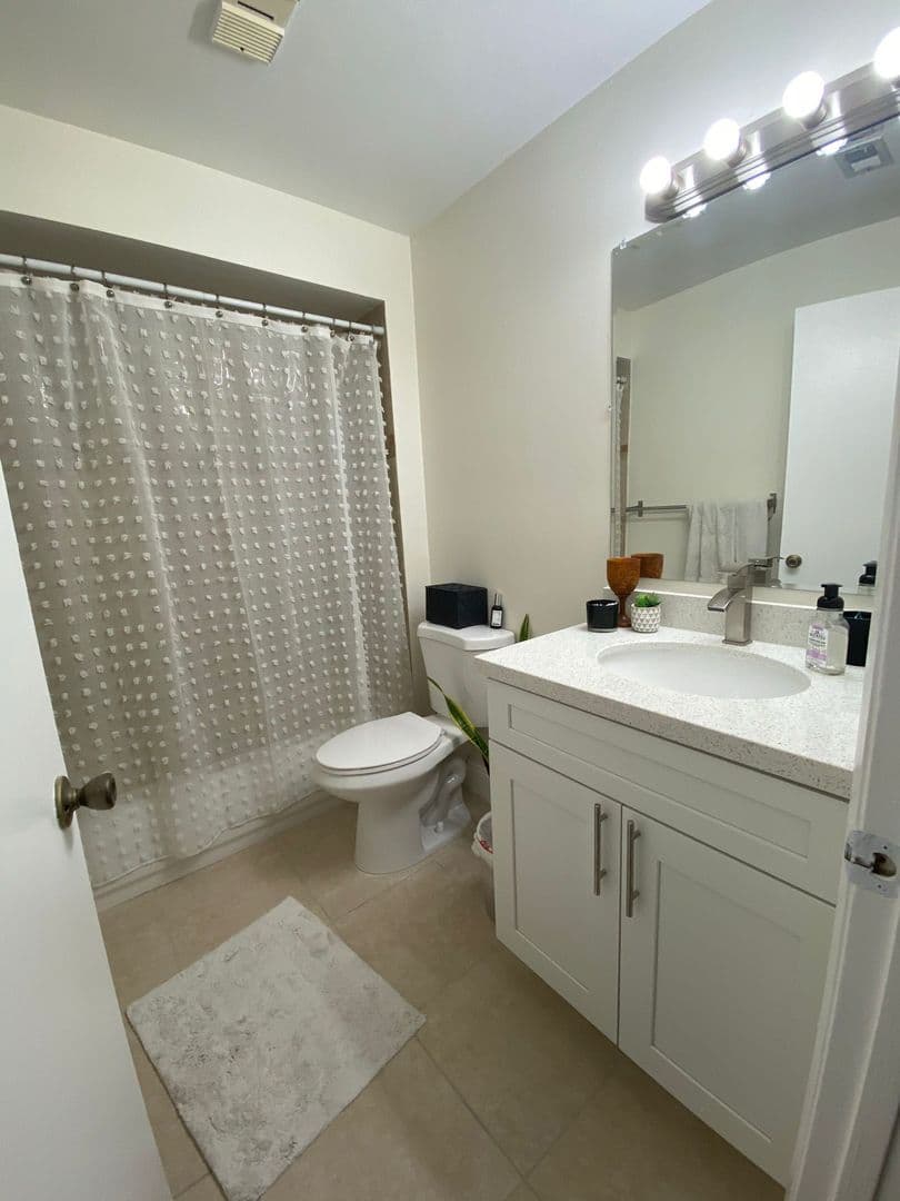 Sunrise House: 9999 Summerbreeze Drive #206