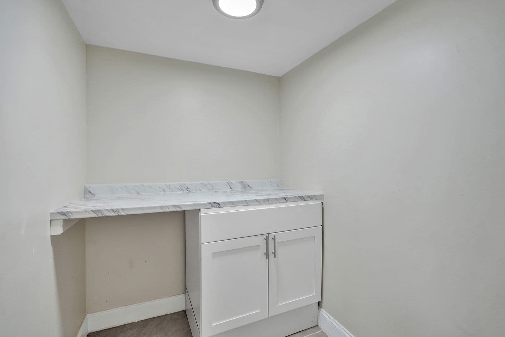 Lauderhill Apartment: 4222 Inverrary Blvd