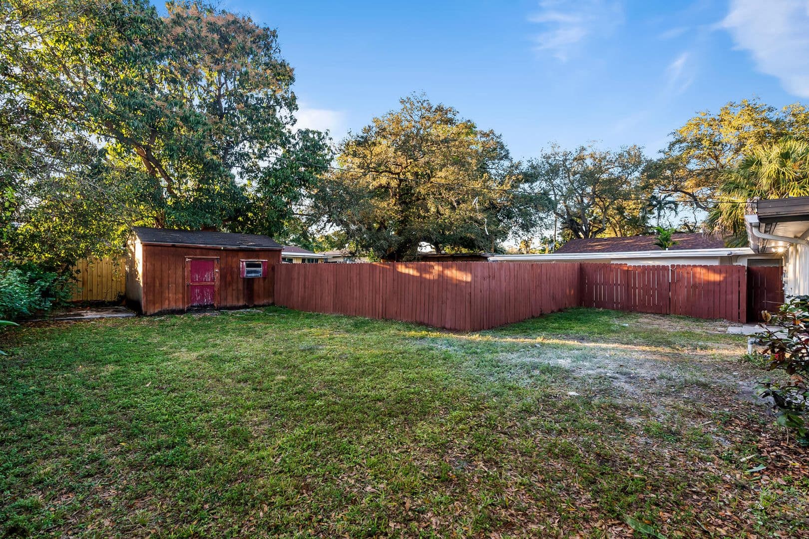 Dania Beach Apartment: 5073 SW 28 AVENUE