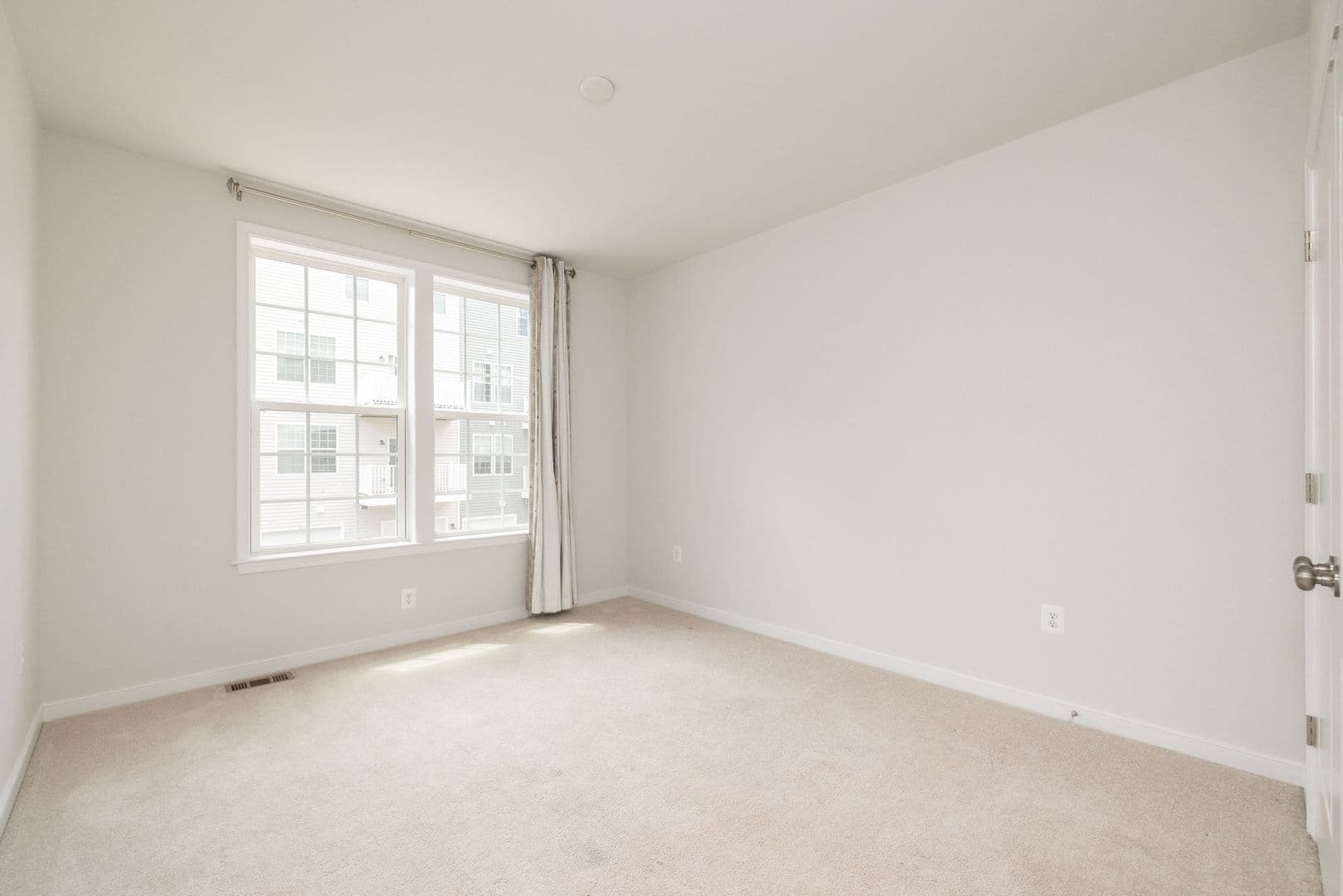 Richmond House: 5920 Whitehurst Ln