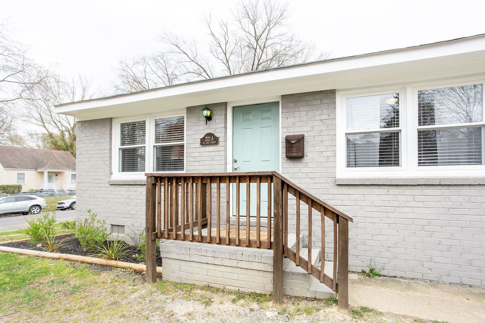 Richmond Apartment: 222 W 31st St