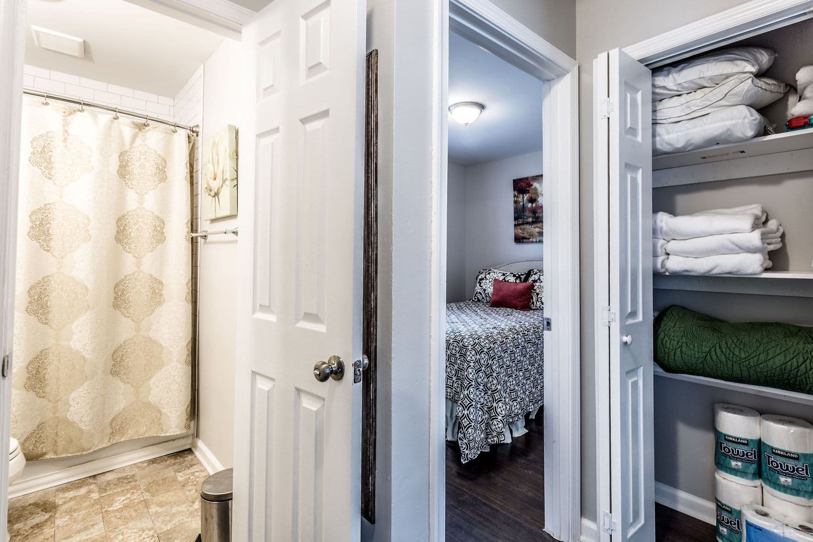 Richmond Apartment: 222 W 31st St