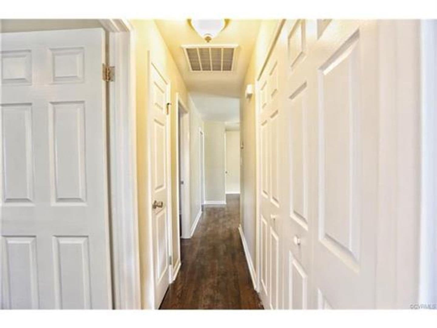 Richmond Apartment: 220 W 31st St, Unit B