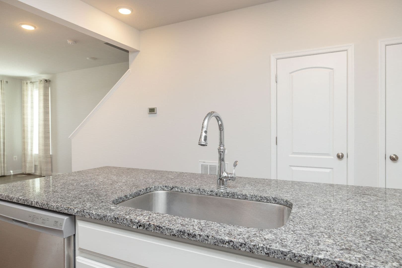 Richmond House: 5920 Whitehurst Ln