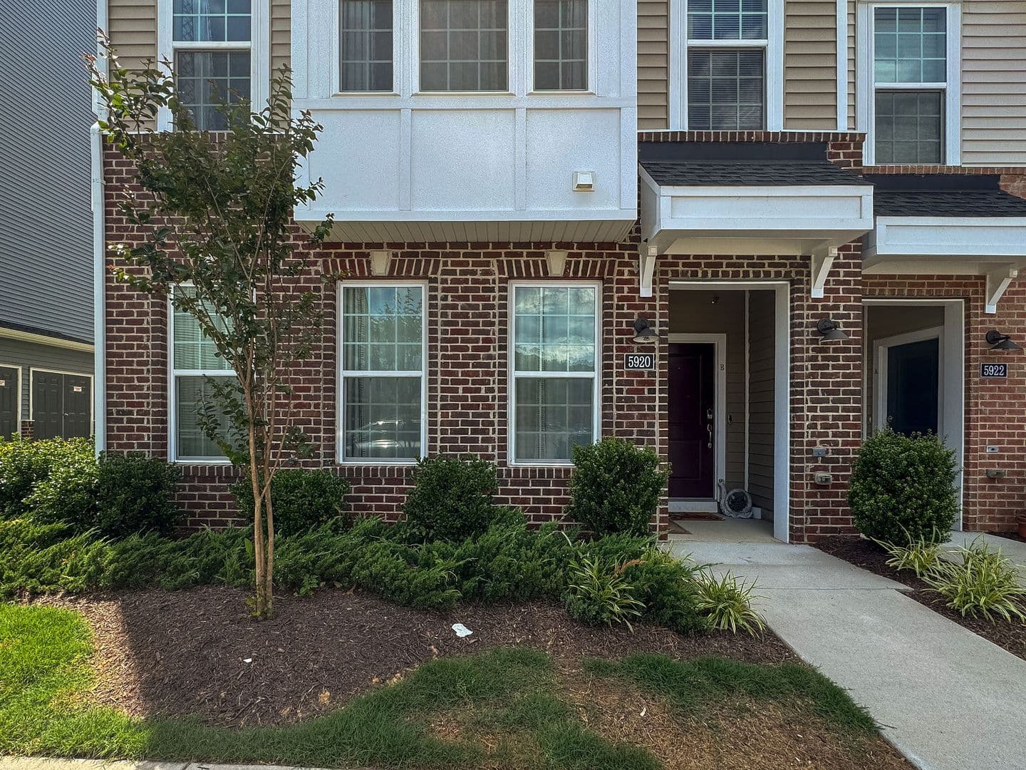 Richmond House: 5920 Whitehurst Ln