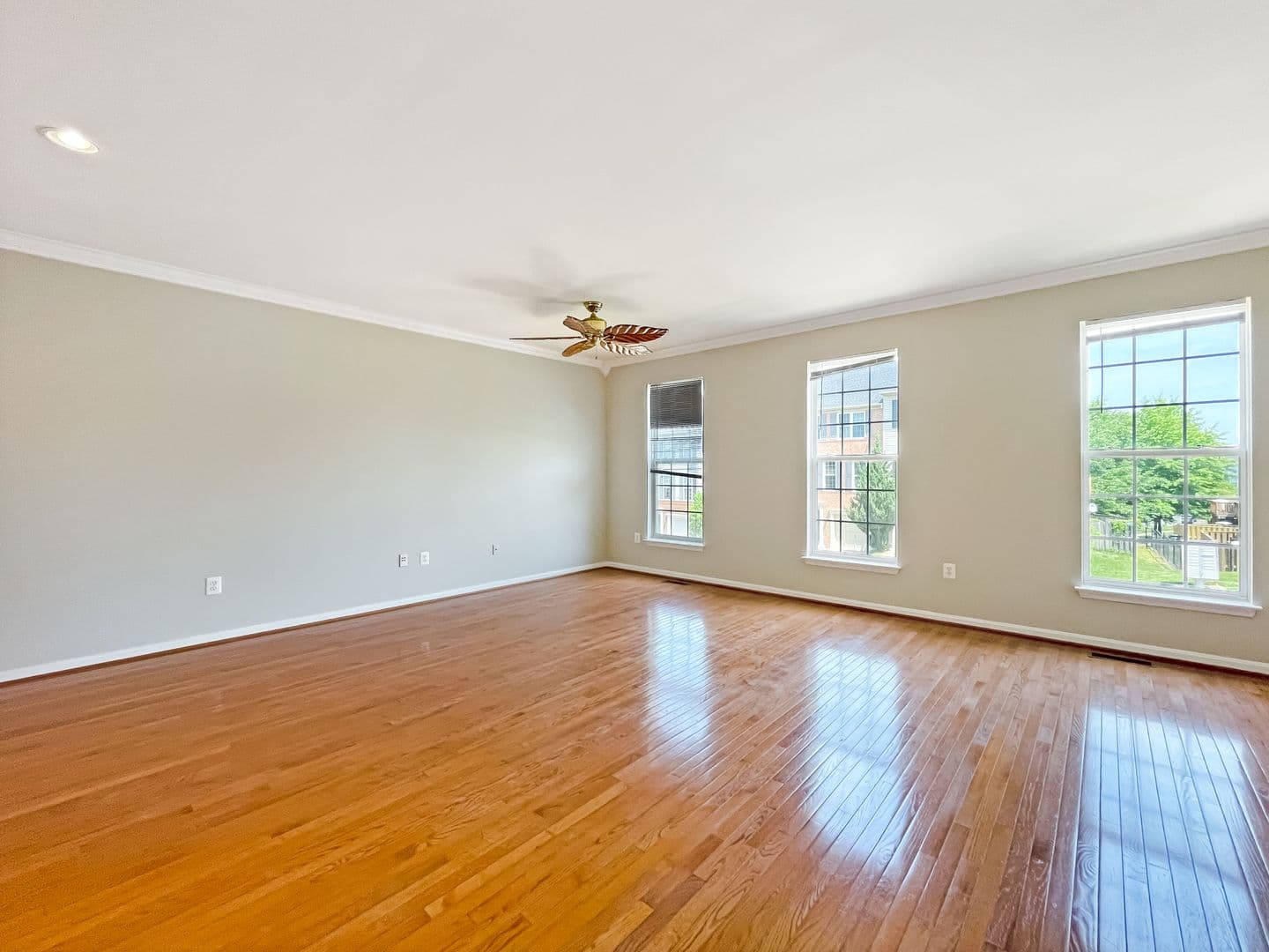 Woodbridge House: 15716 Palermo Terrace